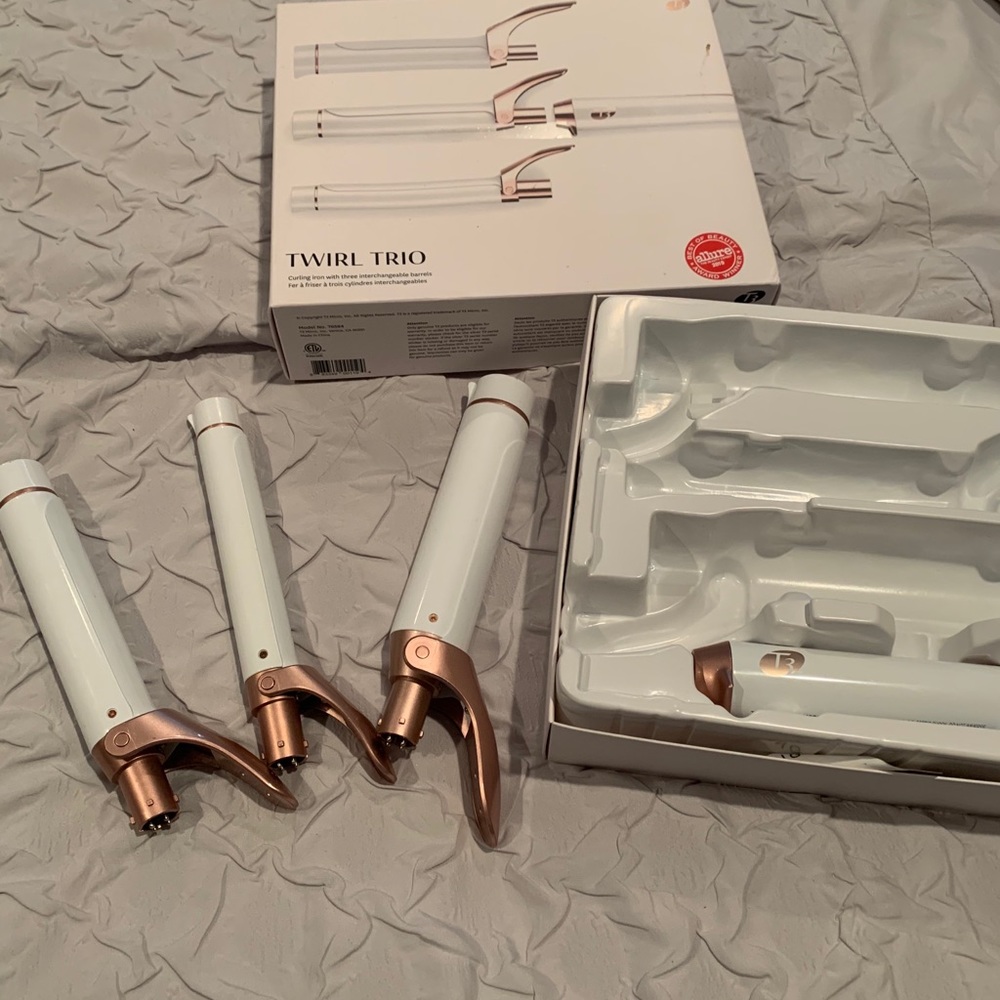 T3 twirl trio convertible curling iron
